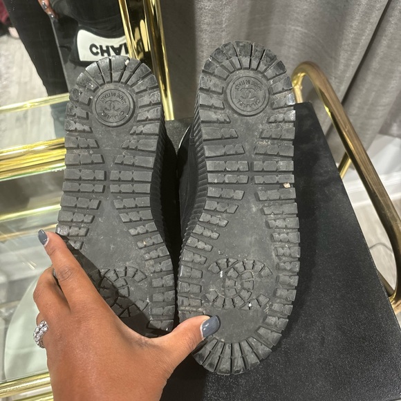 CHANEL Lace Ups - Picture 4 of 5